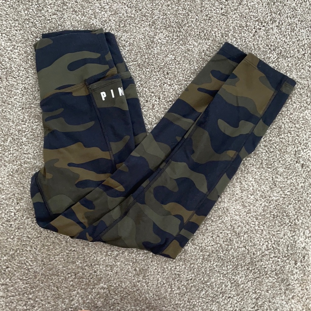 VS Pink camo leggings